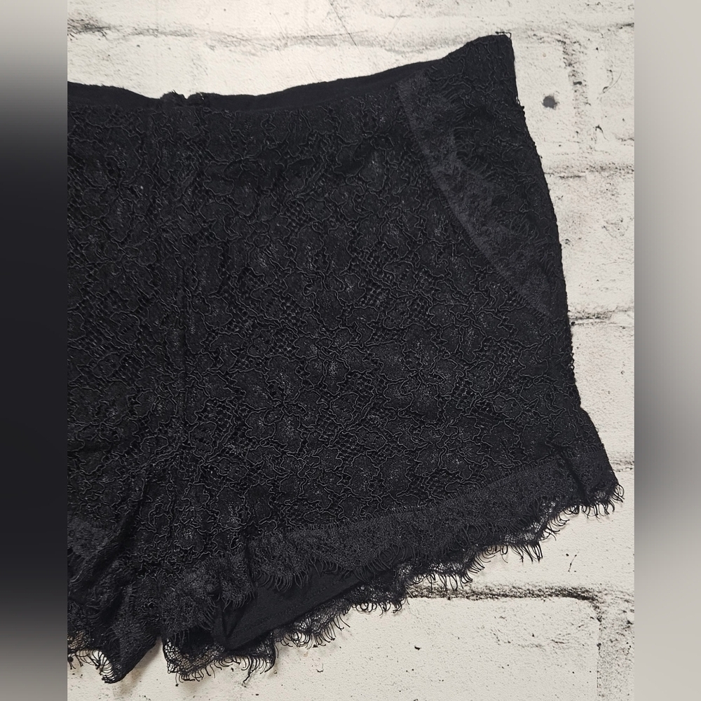 Wilfred Jules Black Lace High Rise Shorts Scalloped Hem Size 6 - Picture 2 of 11